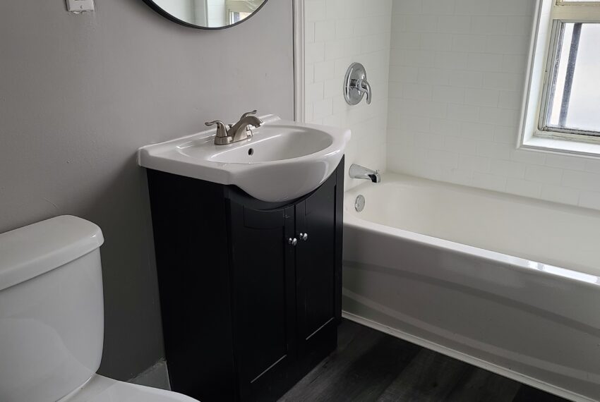 581 Cataraqui - unit 10