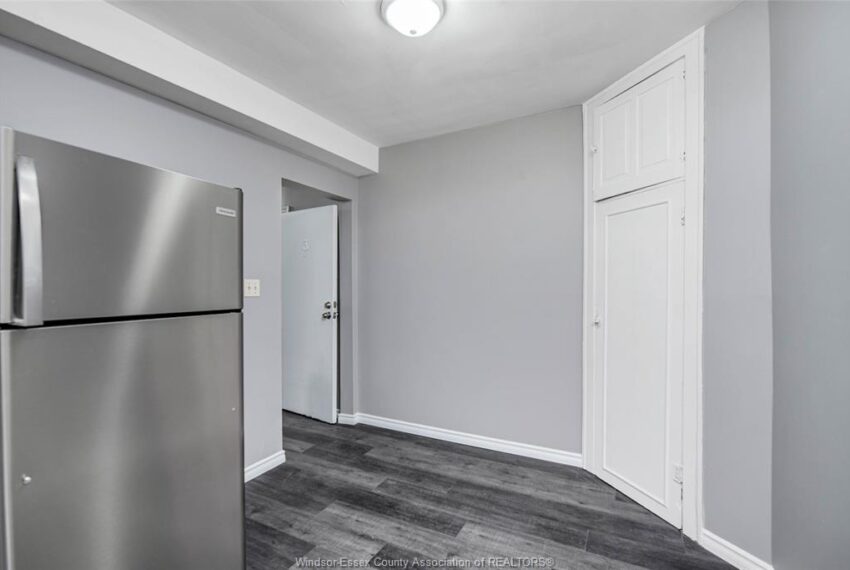 581 Cataraqui -unit 3 - dining rm 2
